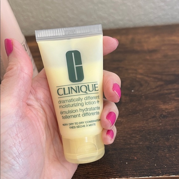 🆕 Clinique bundle - Picture 5 of 9